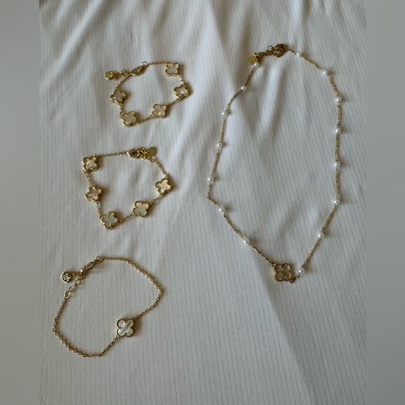 Jewelry - NEW Gold Clover Pendant Necklace and Bracelet Set - White Accents